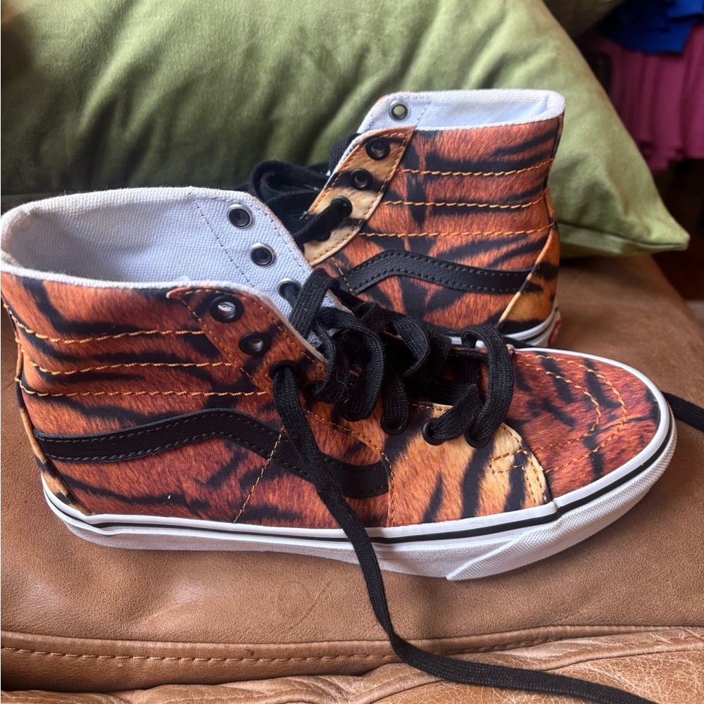 Vans Tiger Print High-Top Womens  Shoes Worn Once